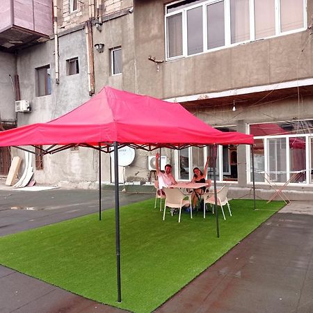 Sun City Hostel Jerevan Eksteriør bilde