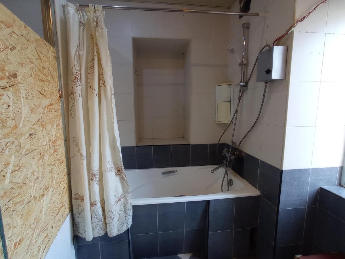 Sun City Hostel Jerevan Eksteriør bilde