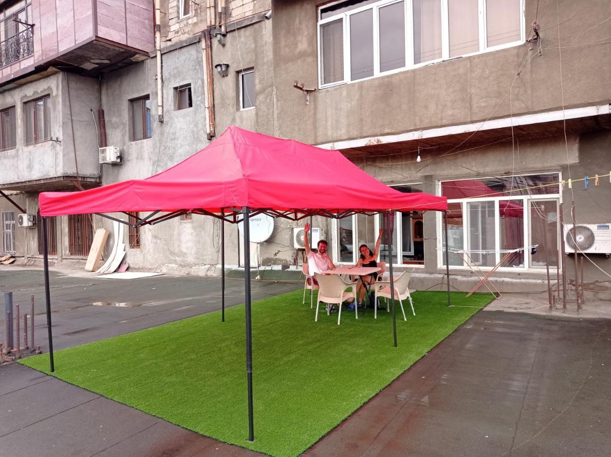 Sun City Hostel Jerevan Eksteriør bilde